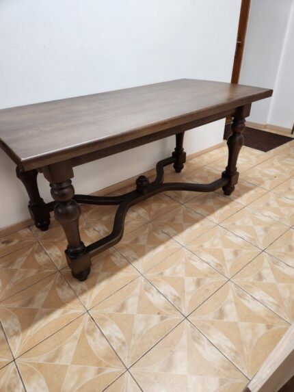 Стіл (великий)