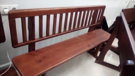 Лавка зі спинкою