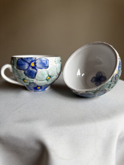 Чашка і цукорниця